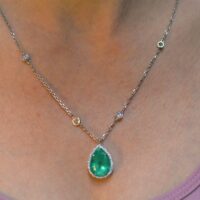 Enchanting White Gold Pear Shape Emerald & Diamond Necklace - Image 2