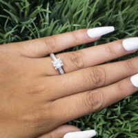 Platinum Round Diamond Wedding Ring