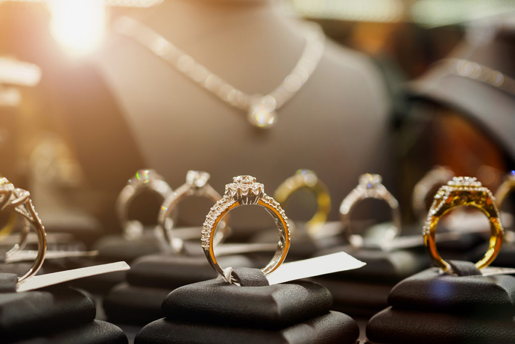 Finding and Selecting the Highest Quality Jewelry at Pawn Shops