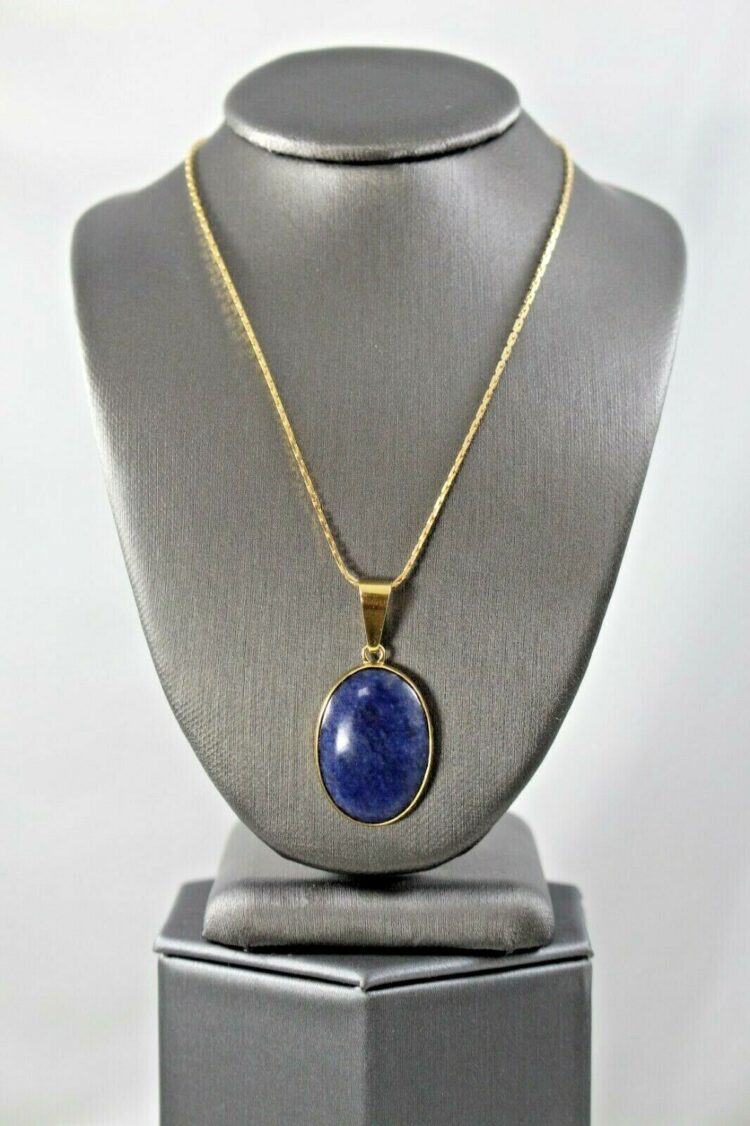 FABULOUS 14K YELLOW GOLD OVAL BLUE SODALITE PENDANT WITH 20" CHAIN