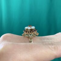 Spectacular Vintage 14K Yellow Gold Ring with Garnets & Opals - Image 11